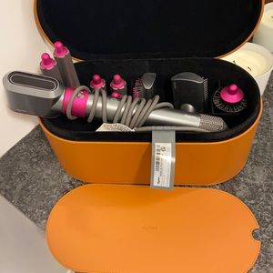 Dyson air wrap with additional long barrels bought separately